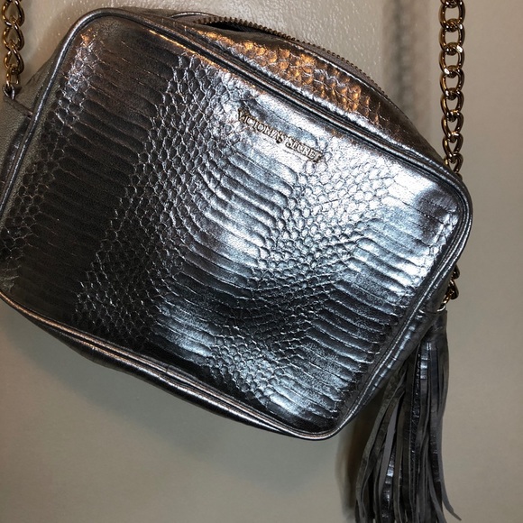 Victoria’s Secret Chain Purse - Picture 4 of 16